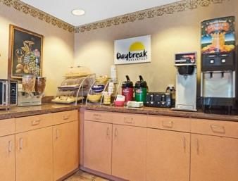 Fairbridge Express Motel *