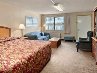 Fairbridge Express Motel *